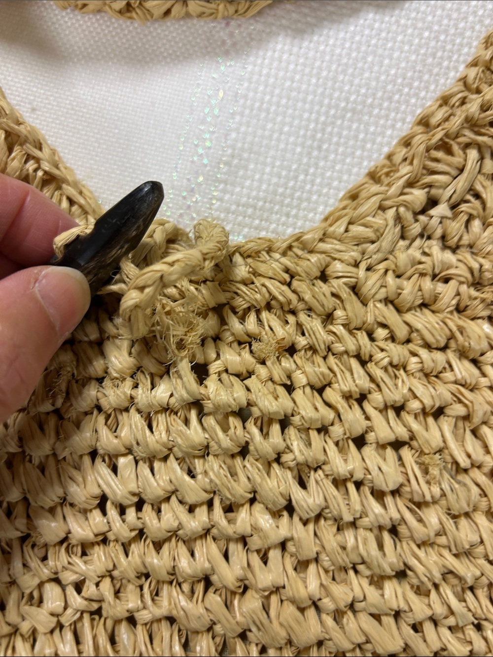 G.H. Bass & Co. Neutral Straw Crochet Shoulder Bag image 5